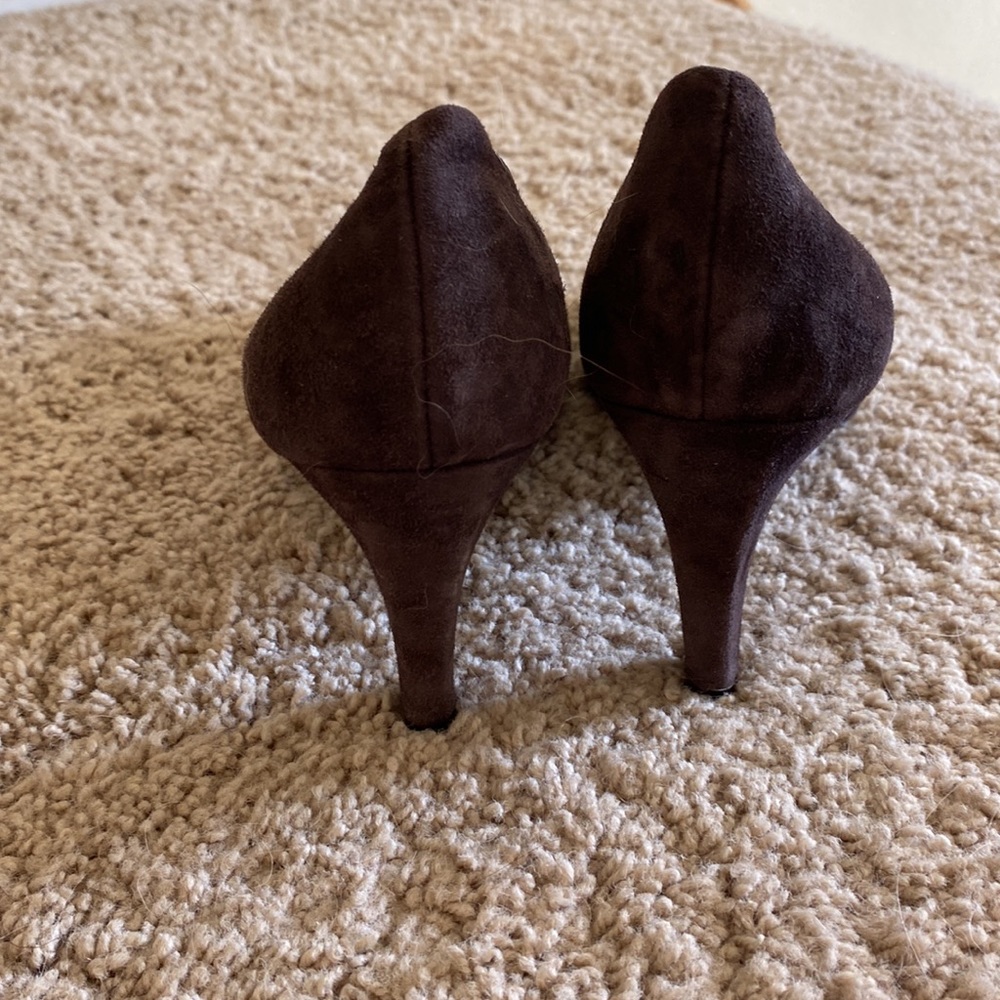 High Heels - Picture 3 of 4